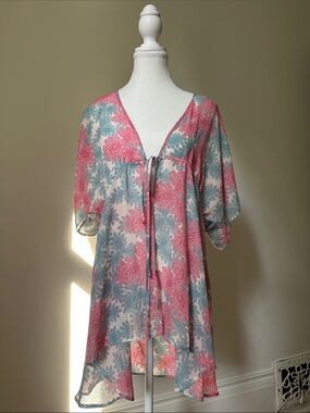 FRANCESCA’S Sheer Floral Tie Front Beach Summer Kimono Cover Up Medium/Large